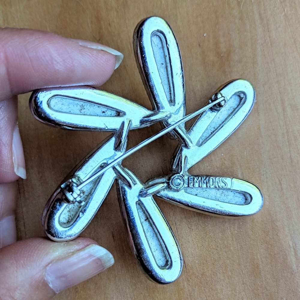 Vintage Emmons signed large white floral brooch - Picture 4 of 5